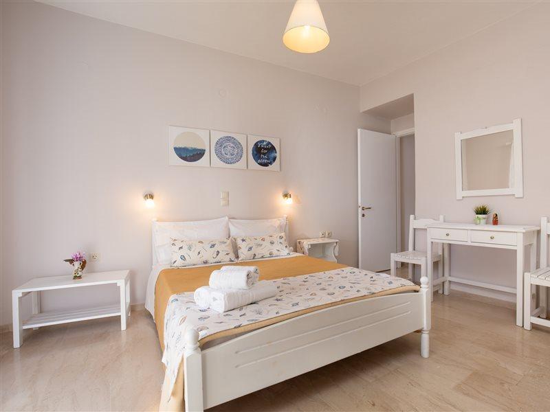 Bella Vista Beach Hotel And Studios بينيتسيس المظهر الخارجي الصورة