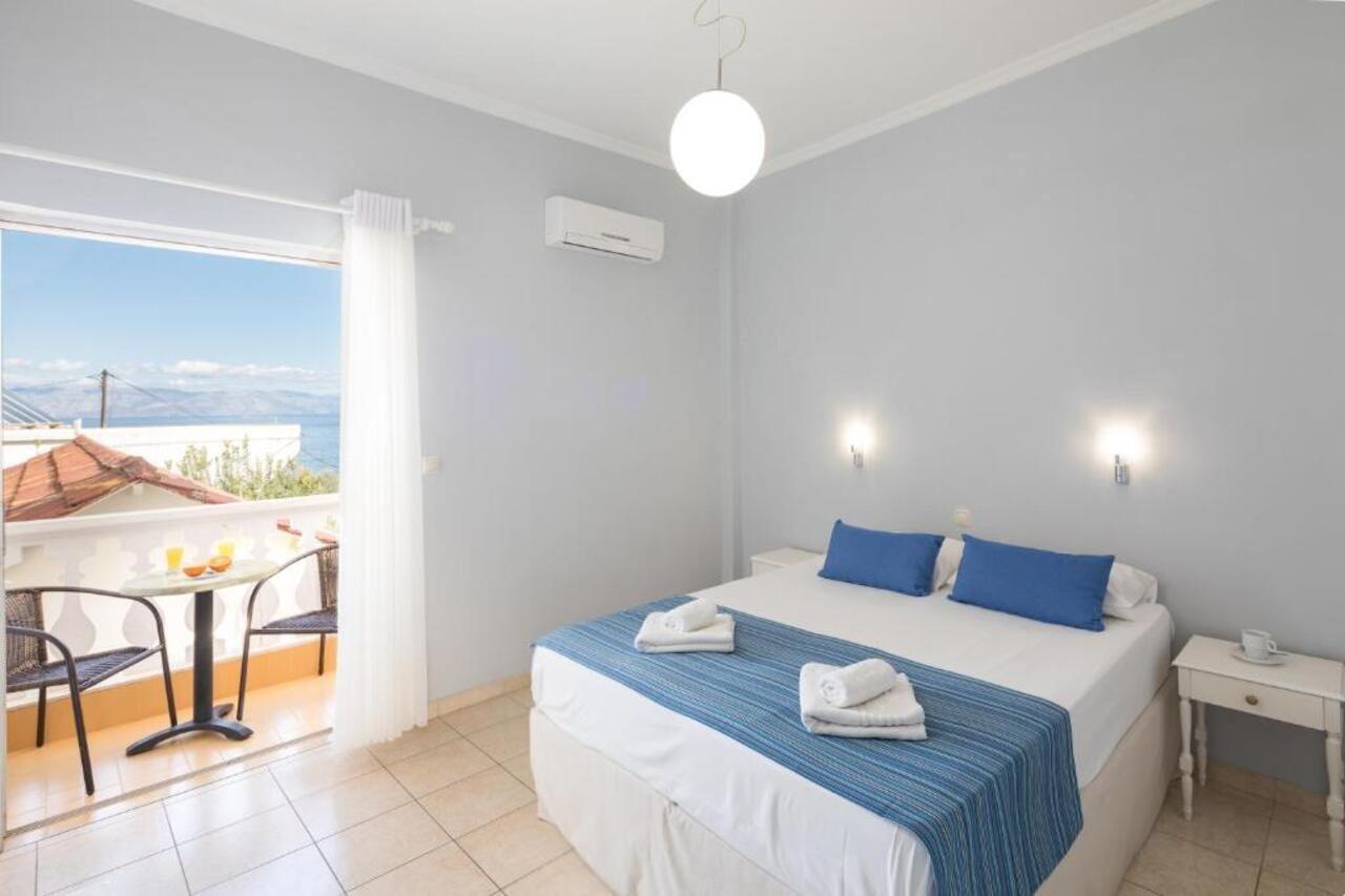 Bella Vista Beach Hotel And Studios بينيتسيس المظهر الخارجي الصورة